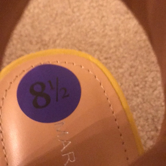 Marc fisher yellow sandals NWT - Picture 5 of 5